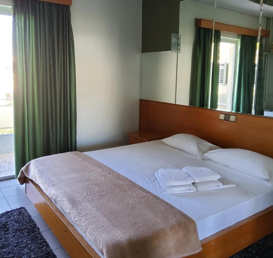 Hotel Tivoli Atene Esterno foto